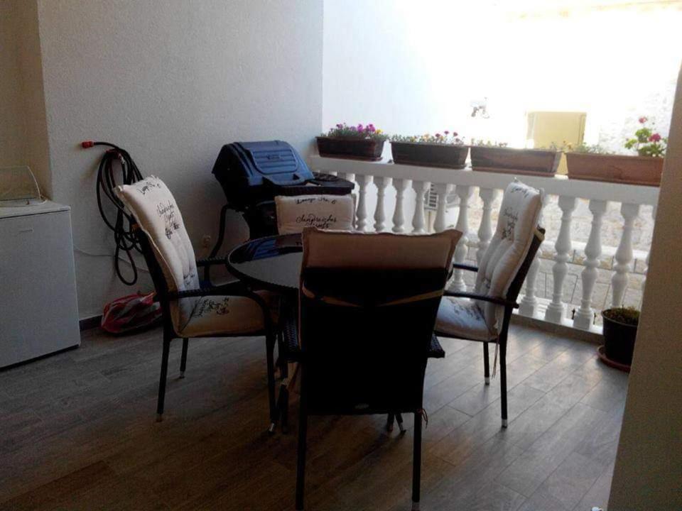 Apartmani Linda Vodice Exterior foto