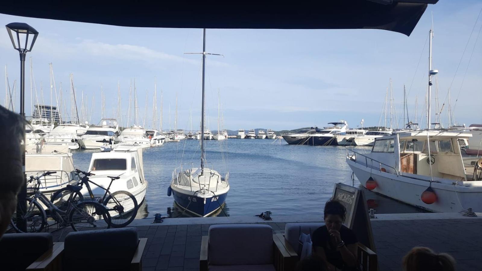 Apartmani Linda Vodice Exterior foto