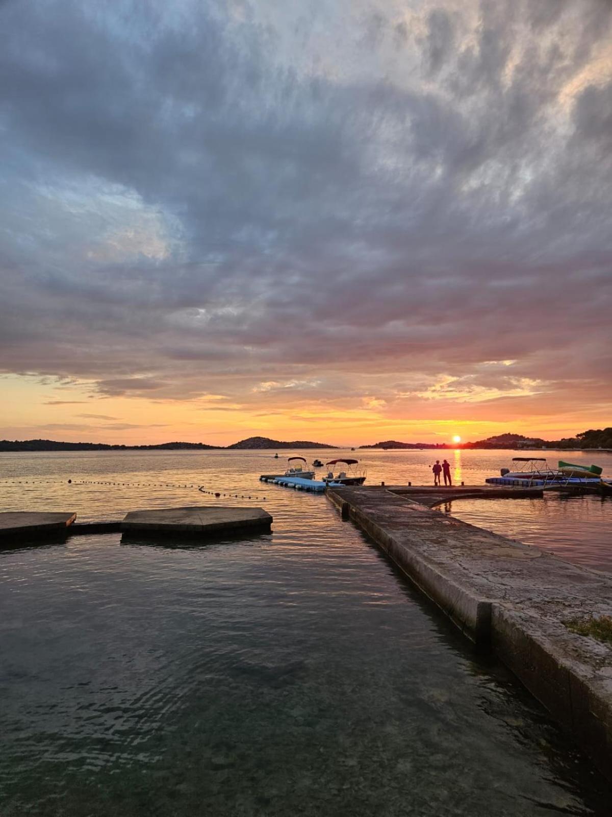 Apartmani Linda Vodice Exterior foto