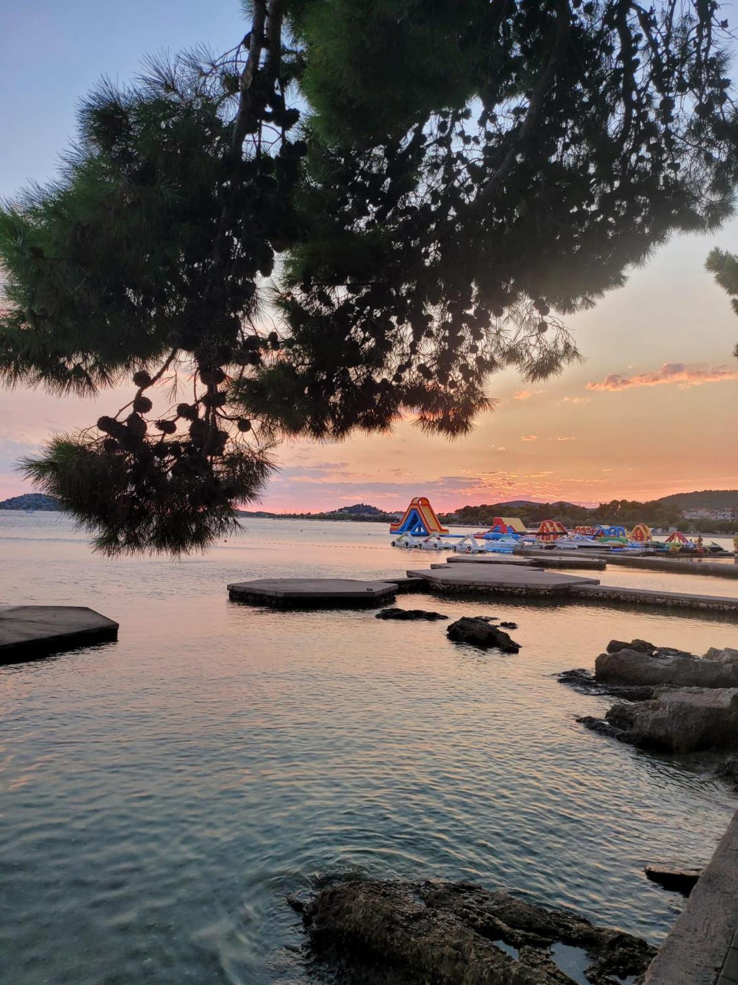 Apartmani Linda Vodice Exterior foto